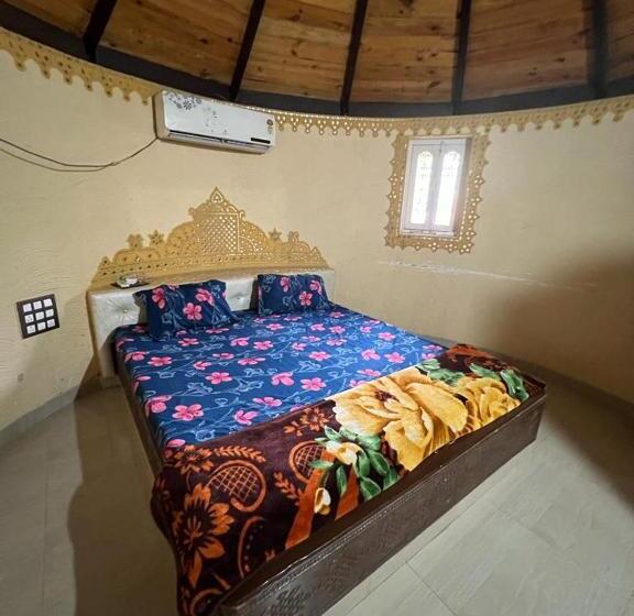 호텔 The Kutch House