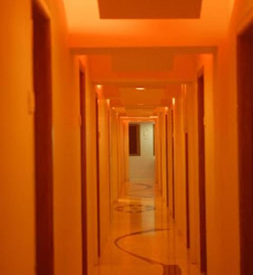 فندق Welcome, Mumbai