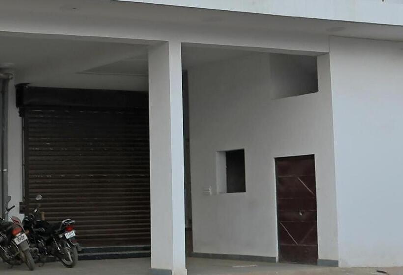 Oyo Flagship Hotel Yuvraj Plaza