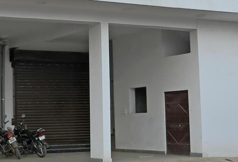 Oyo Flagship Hotel Yuvraj Plaza