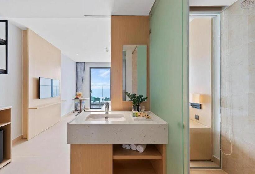 Arena Cam Ranh Beach Resort