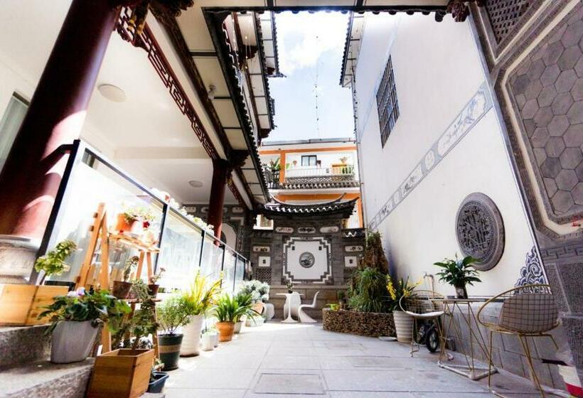 Dali Ancient City Xinyu Xuan B&b   Erhai Gate Branch