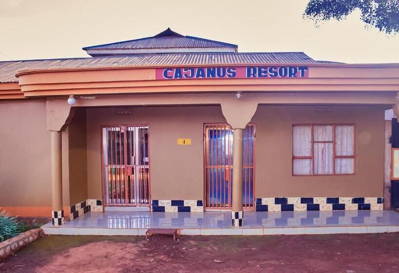 فندق Cajanus Inn Karatu