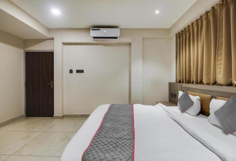 ホテル Collection O Avasa Grand