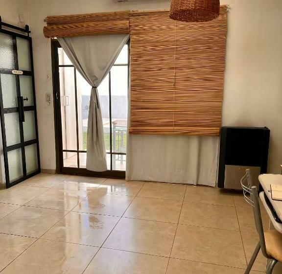 Капсульный Oтель Monoambiente Manzanares