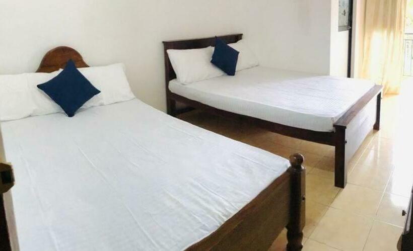 فنادق الكبسولة Sunila Family Rest Anuradhapura