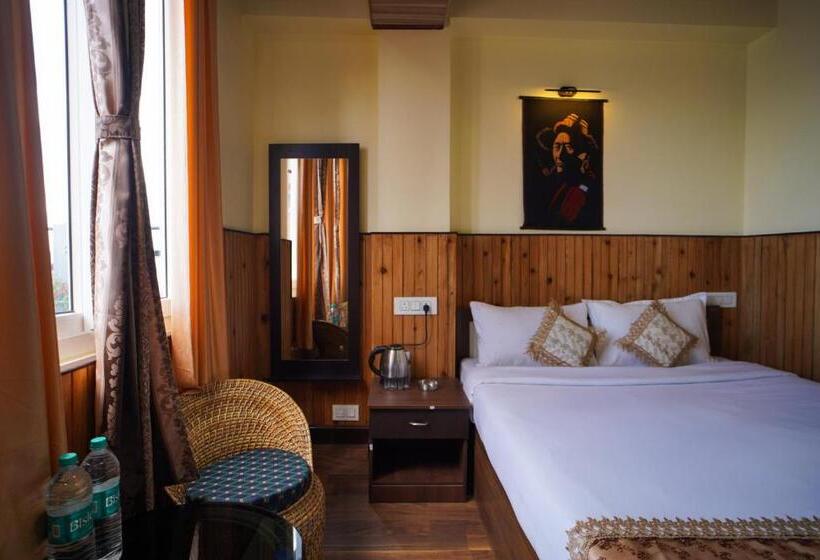 هتل Hill Queen Near Sherpa Gumba Darjeeling Mall 5 Min Couple Friendly