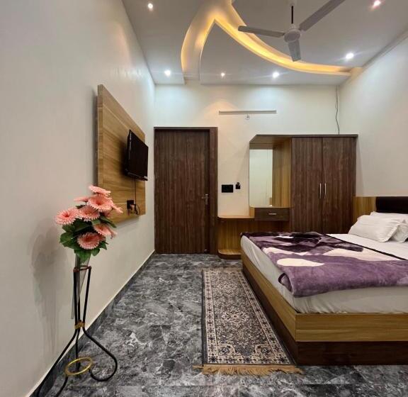 ホテル Jb Square Resort And Lawn