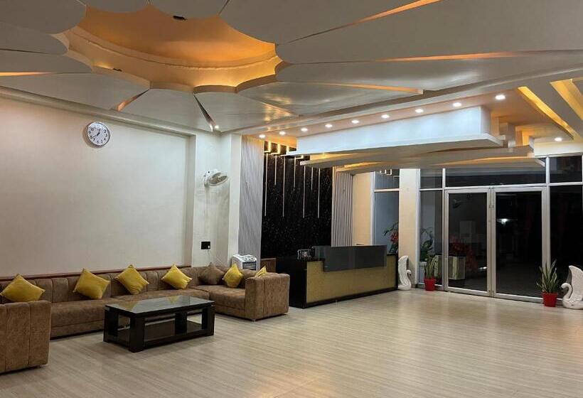 ホテル Jb Square Resort And Lawn