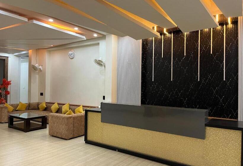 ホテル Jb Square Resort And Lawn