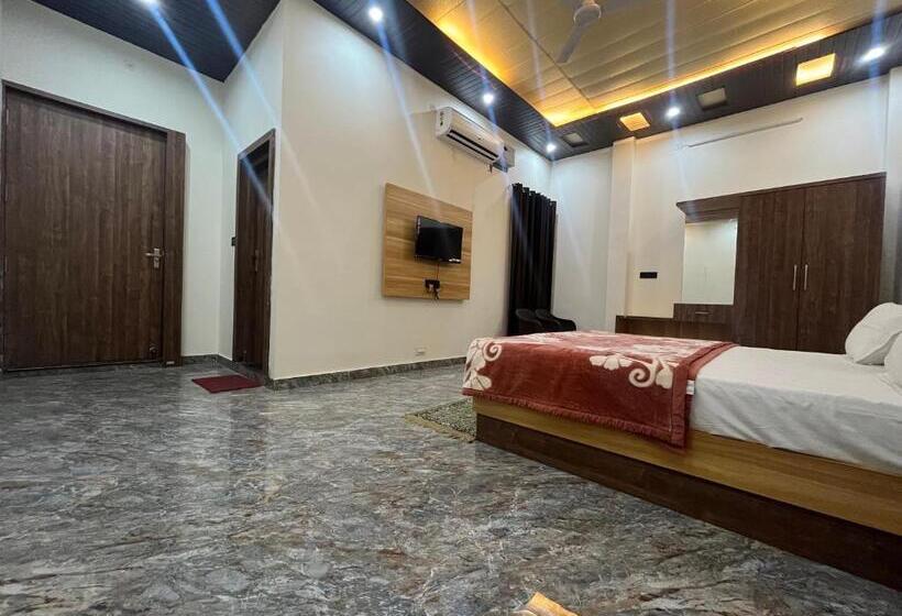 ホテル Jb Square Resort And Lawn