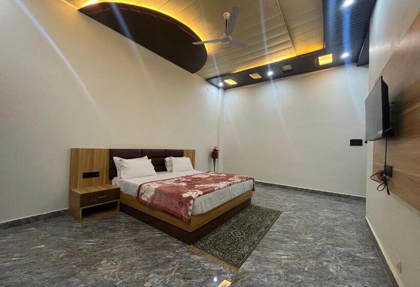 ホテル Jb Square Resort And Lawn