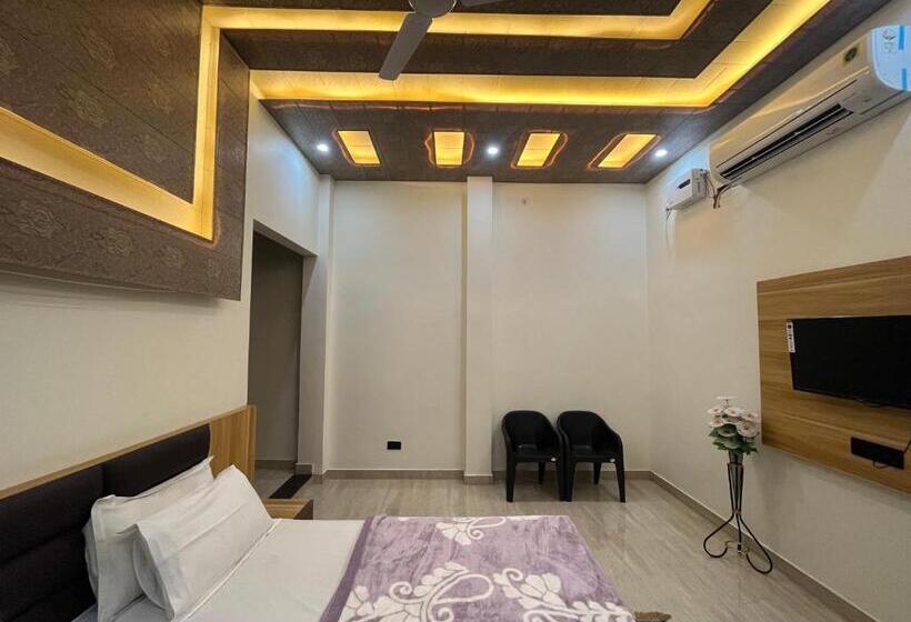 ホテル Jb Square Resort And Lawn