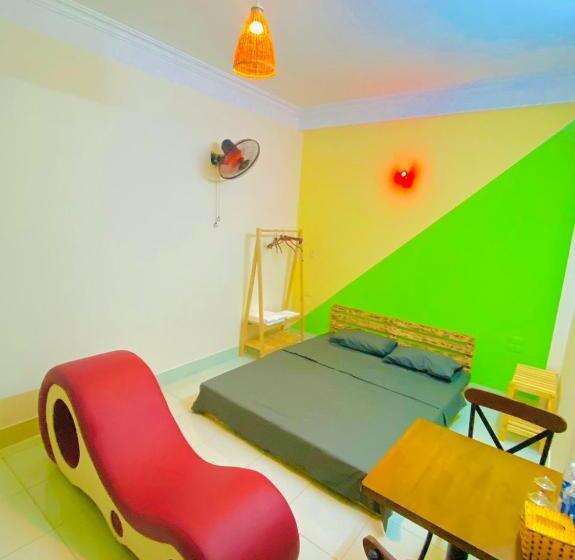 هتل Lion Homestay