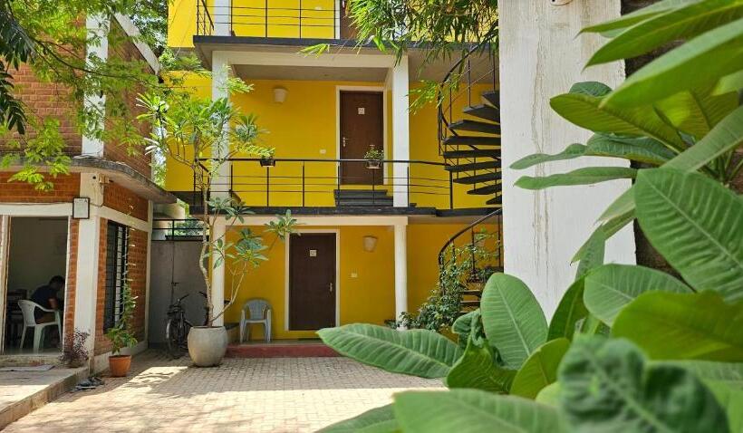 فندق Megam Guest House