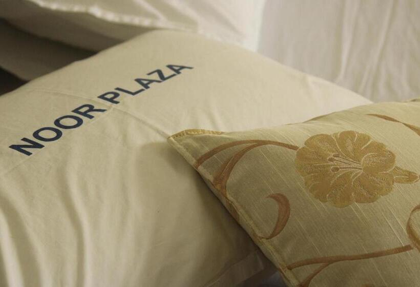 فندق Noor Plaza