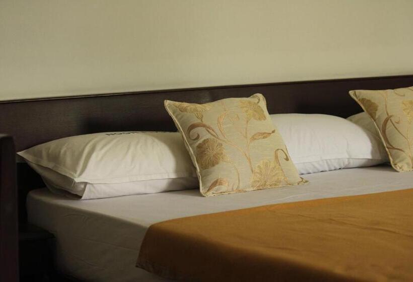 ホテル Noor Plaza