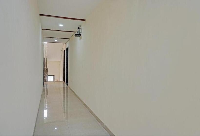 בית מלון כפרי Oyo Flagship Sai Balaji Lodge