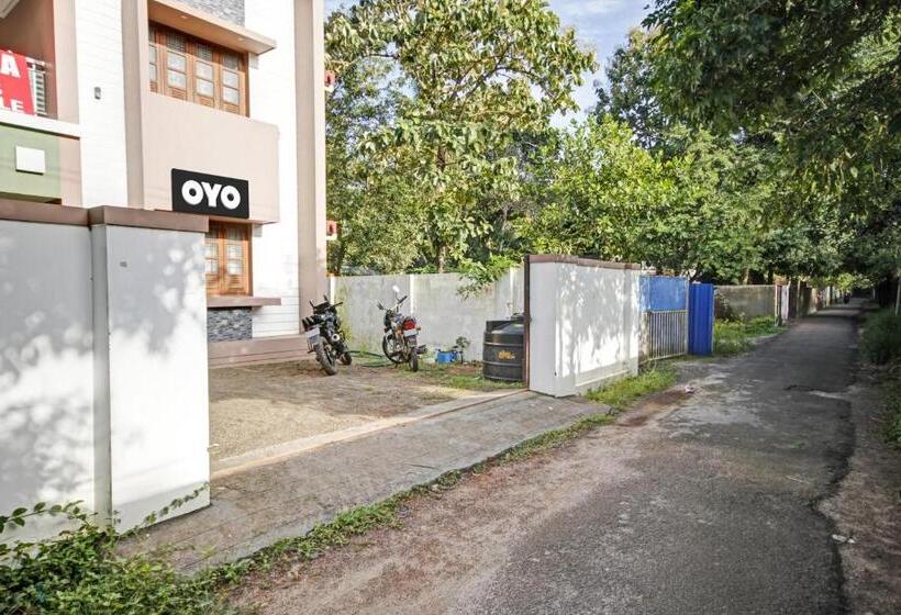 ホテル Oyo Flagship Sanvilla