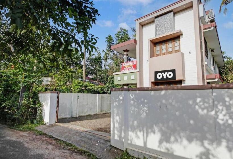 ホテル Oyo Flagship Sanvilla