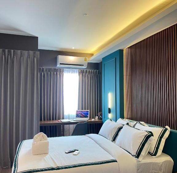 Отель The Bed S 304