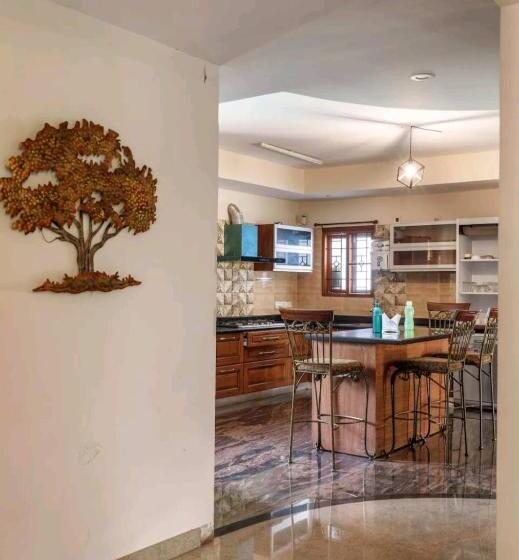 בית מלון כפרי Tulip Villa