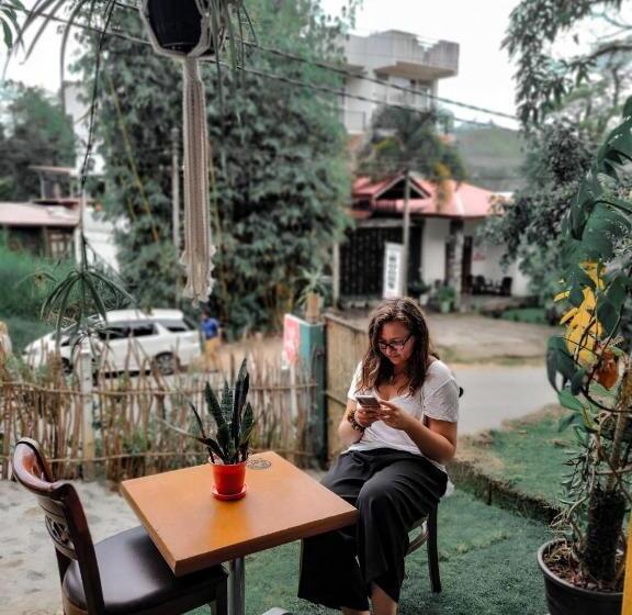 Mad Monkey Hostel And Lounge