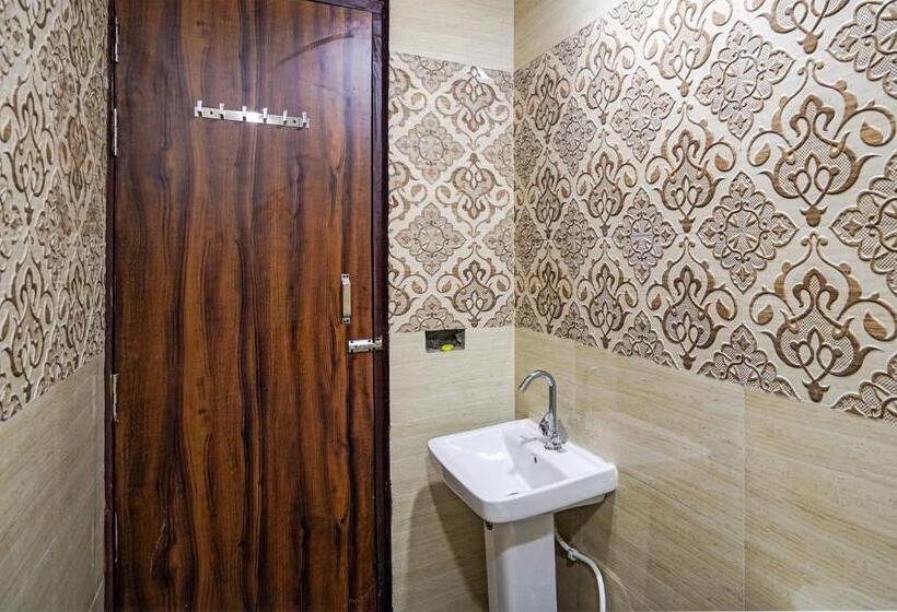 Oyo Flagship Hotel Lotus Highway Inn