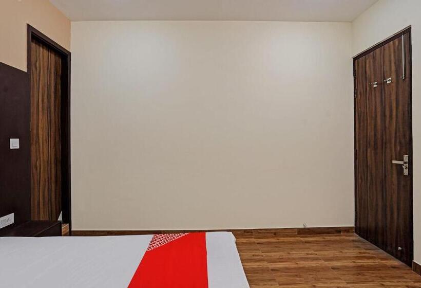 Oyo Flagship Hotel Lotus Highway Inn