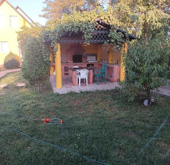 膳宿费 La Prietenicu