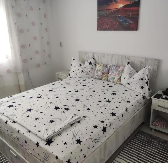 膳宿费 La Prietenicu