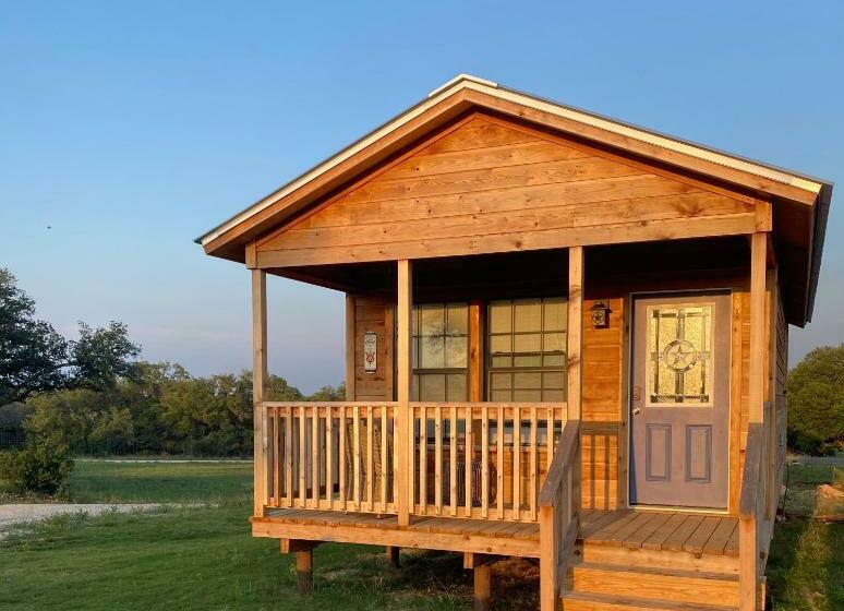 旅馆 Bluebonnet Cabin