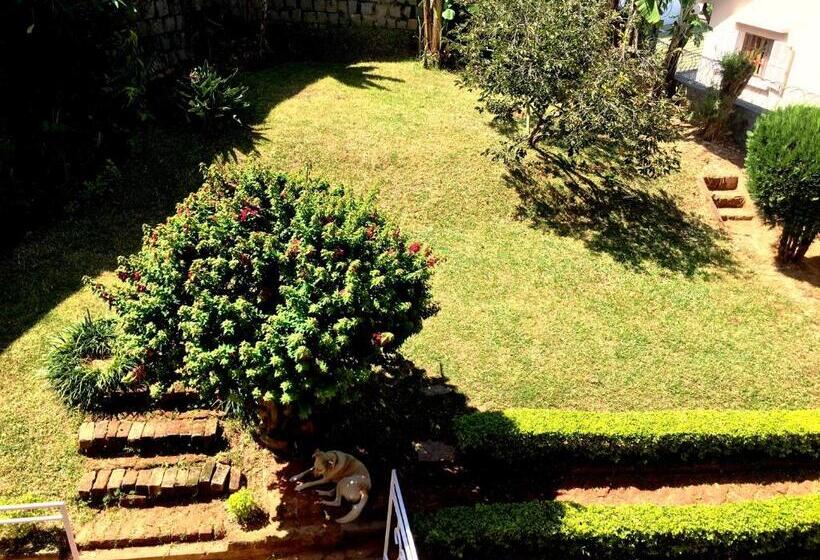 Bed and Breakfast Le Fumoir De L  Artisan Guest House