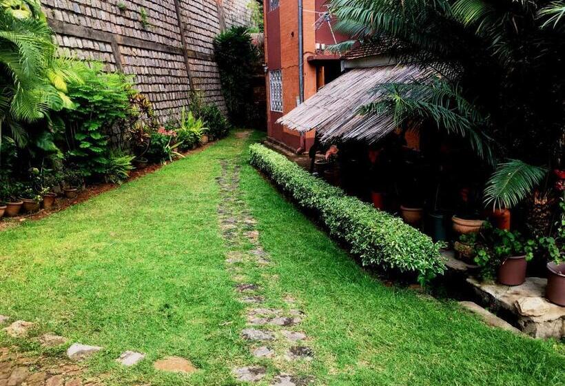 Bed and Breakfast Le Fumoir De L  Artisan Guest House