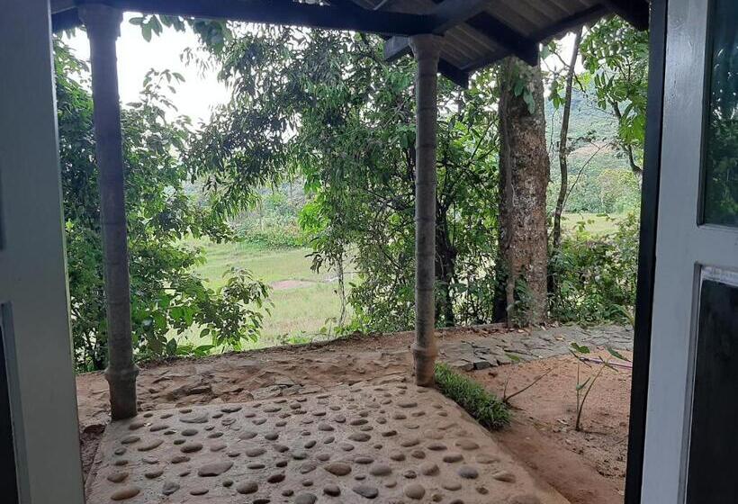 Bed and Breakfast Belihuloya Bliss Lodge And Cafe