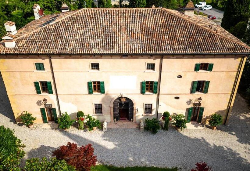 Bed and Breakfast Villa Carrara La Spada