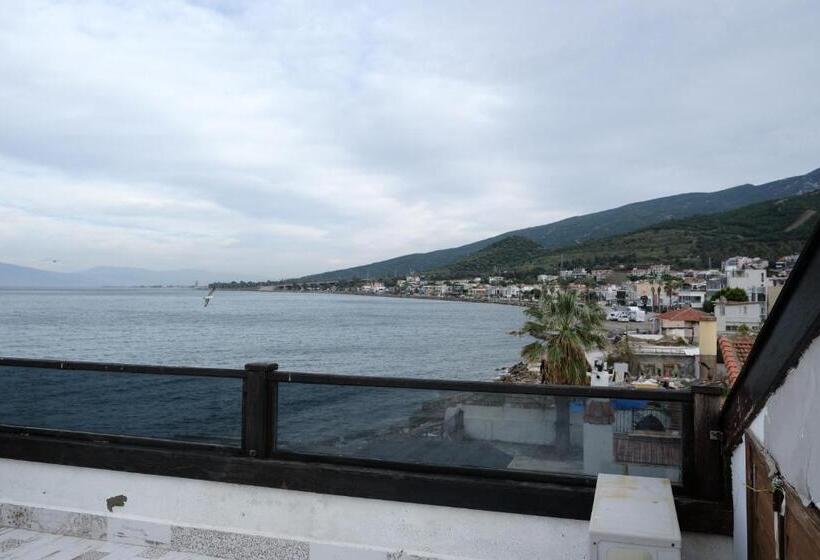 בית מלון כפרי Black Lotus İzmir