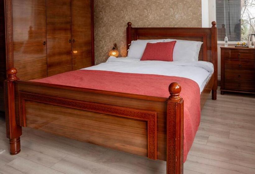 בית מלון כפרי Black Lotus İzmir