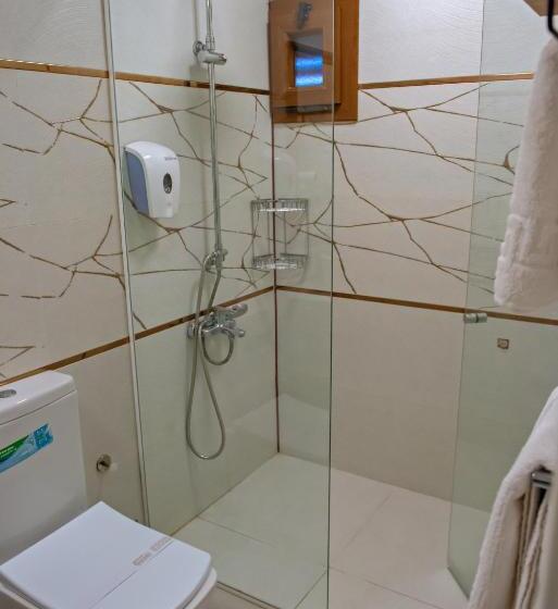 בית מלון כפרי Black Lotus İzmir