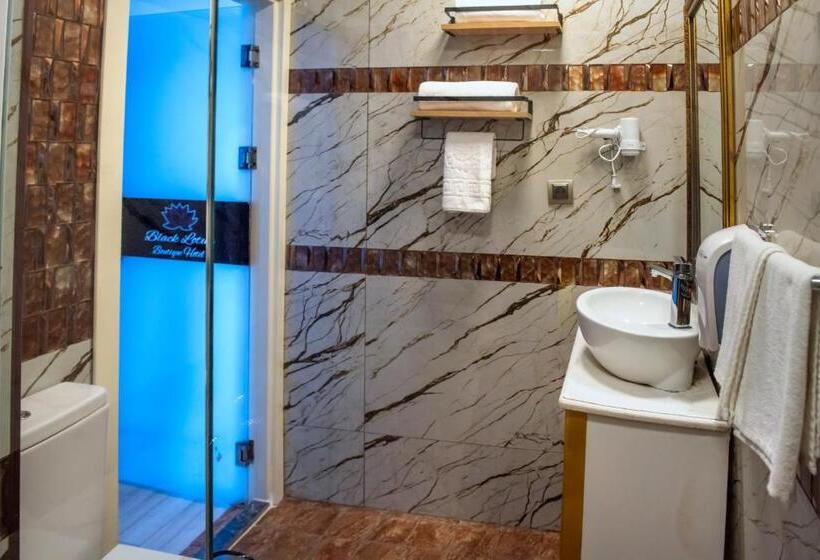 בית מלון כפרי Black Lotus İzmir