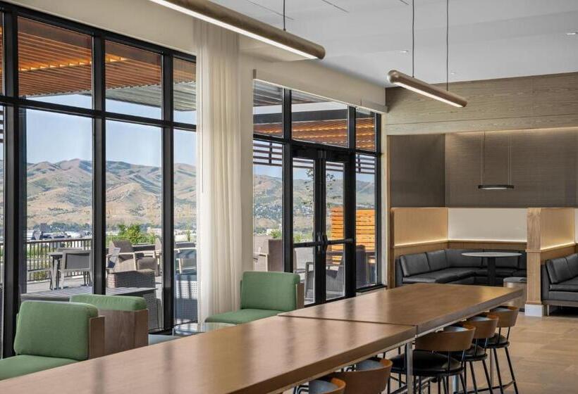 فندق Courtyard By Marriott Pocatello