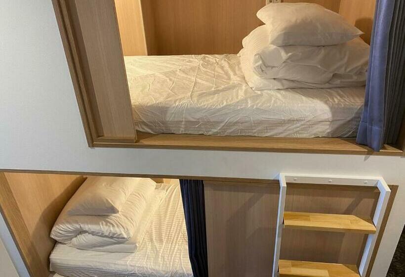 캡슐 호텔 Jakotelplus Nanba Male Only Dormitory