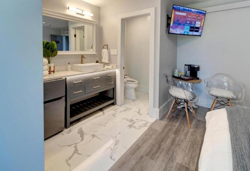 هتل Eagle’s Landing Lodge