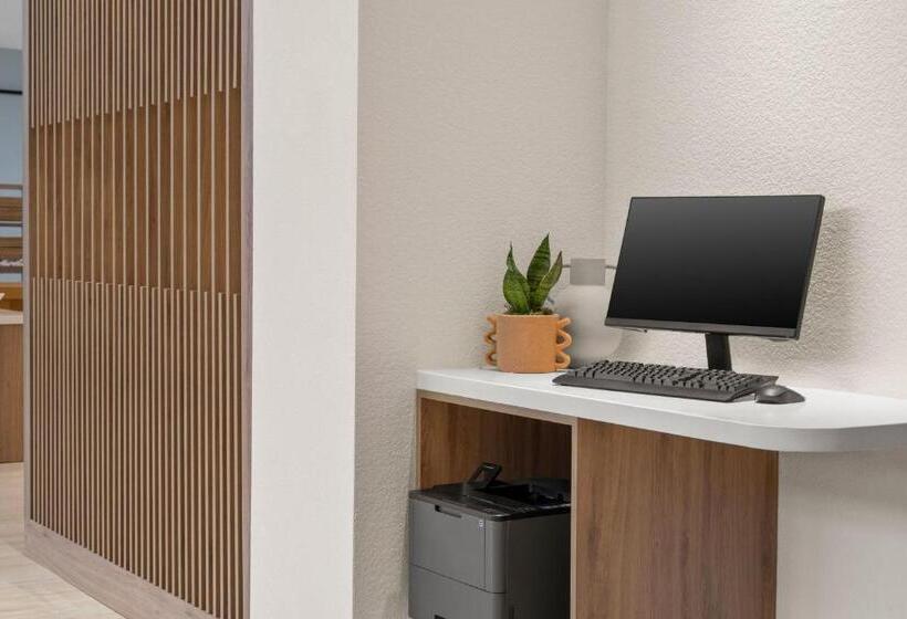 فندق Element Springfield South