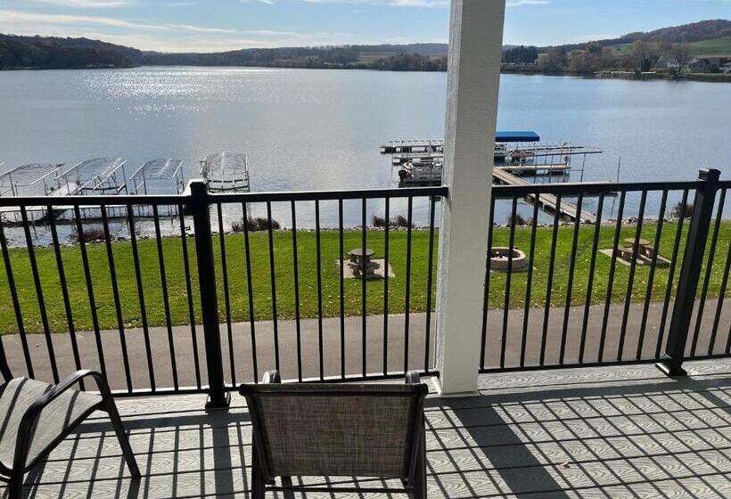 فندق Luckys Lodge