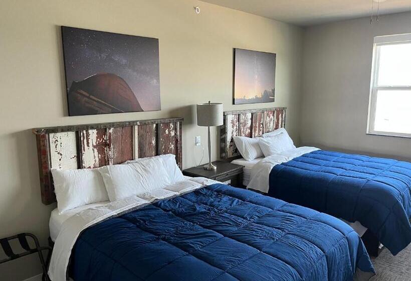 فندق Luckys Lodge