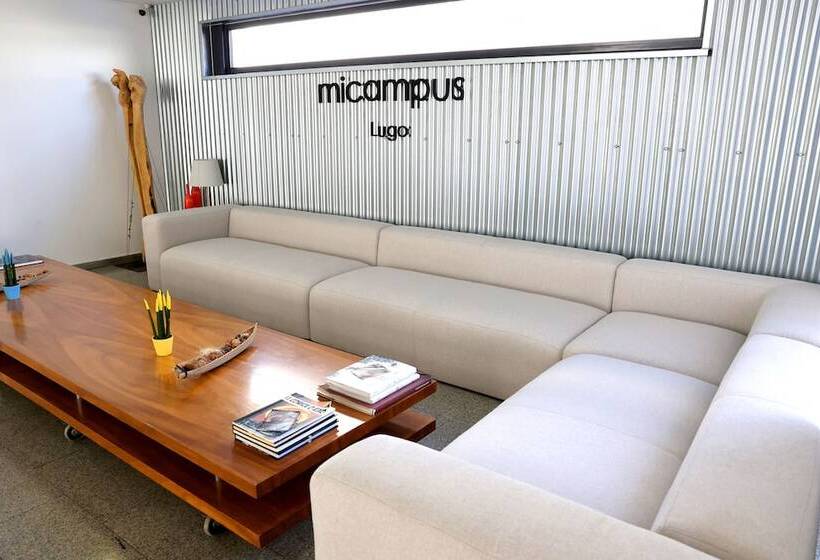 בית מלון כפרי Micampus Lugo Student Residence