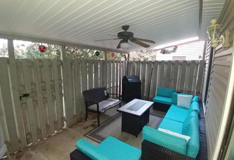 هتل Modern/retro Condo