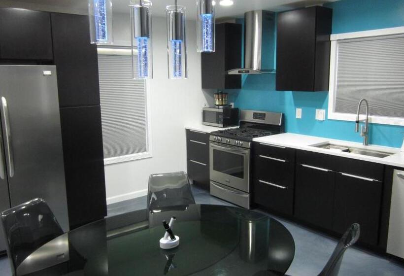 هتل Modern/retro Condo