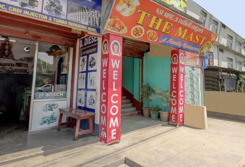 ホテル Oyo Flagship The Mast Guest House